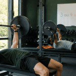 3 ou 4 series muscu athlètes développé couché