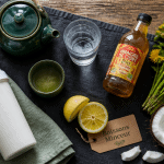 boisson pour perdre du poids sur table en bois